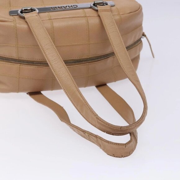 CHANEL Choco Bar Hand Bag Grained Calf Skin Beige Silver CC Auth 133063 - Picture 8 of 16